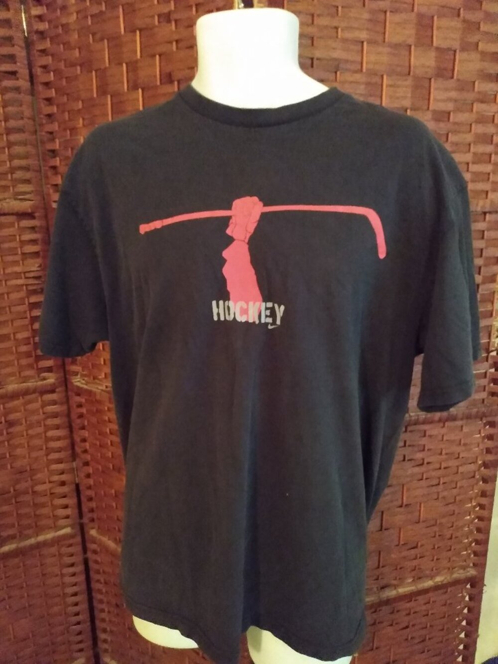 Rare vintage Nike Hockey T shirt Glove Stick Y2K Large Black Swoosh